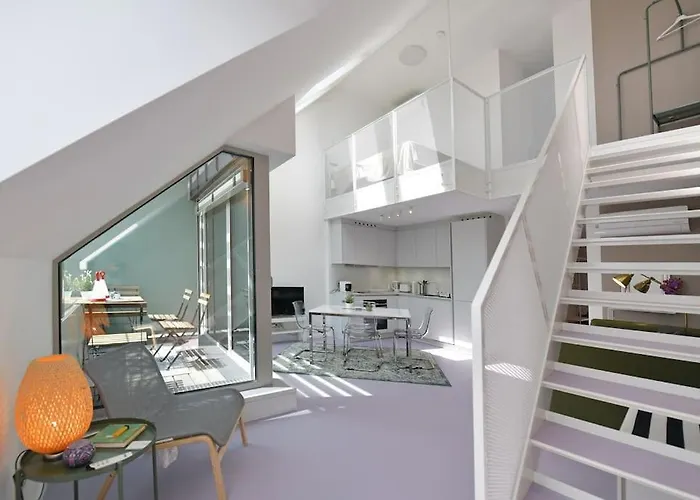 Julius 26 - Duplex Apartment, Modern Charm In