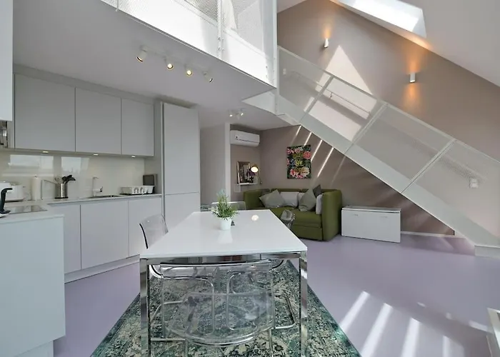 Apartman Julius 26 - Duplex Apartment, Modern Charm In